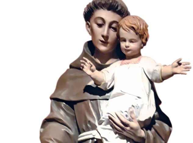 statue